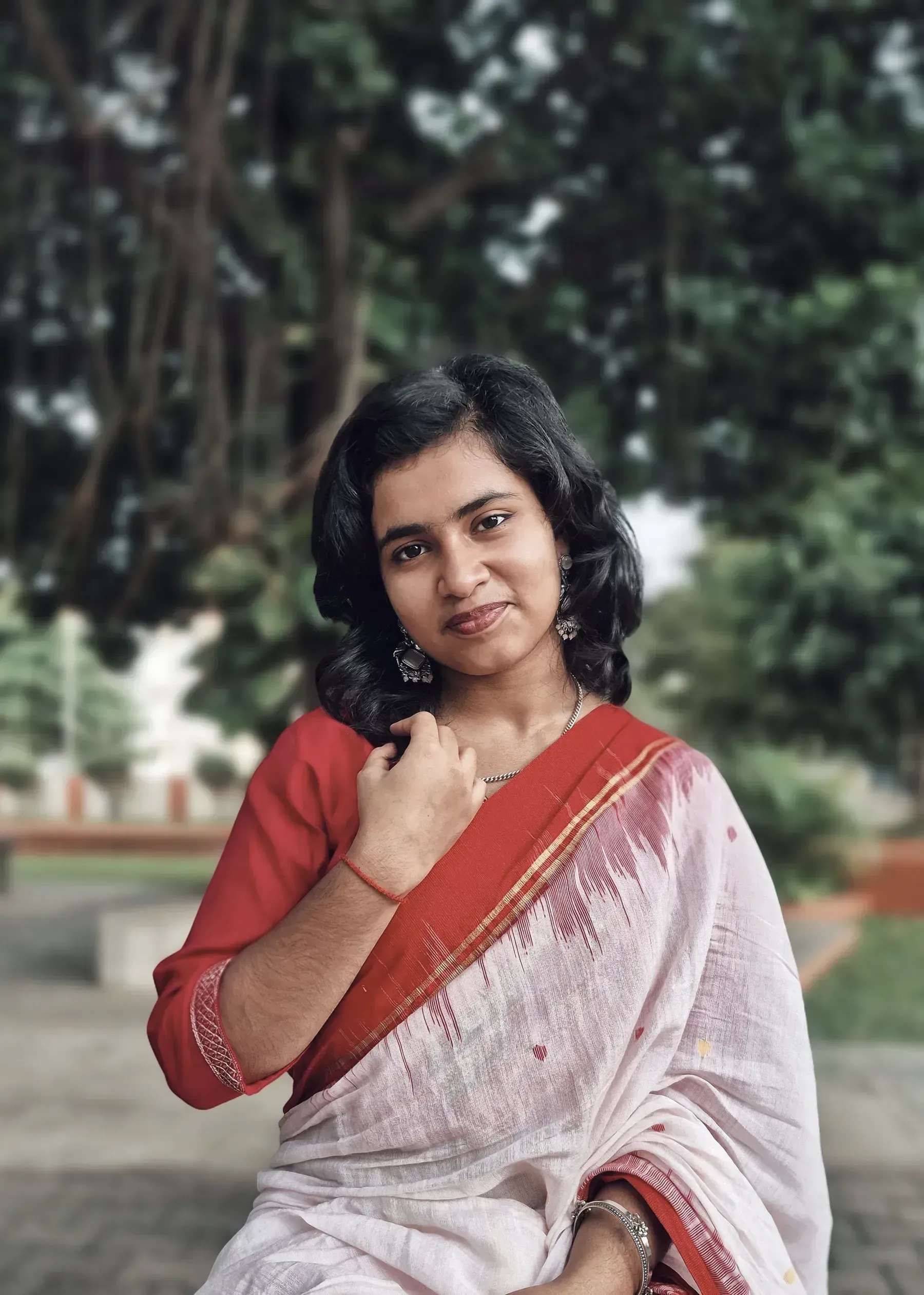 Lal Kinara Handloom Saree, front